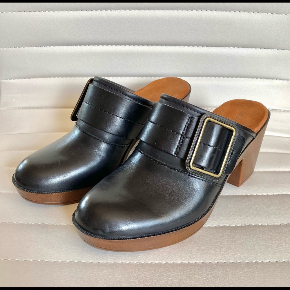 Easy Spirit leather mules